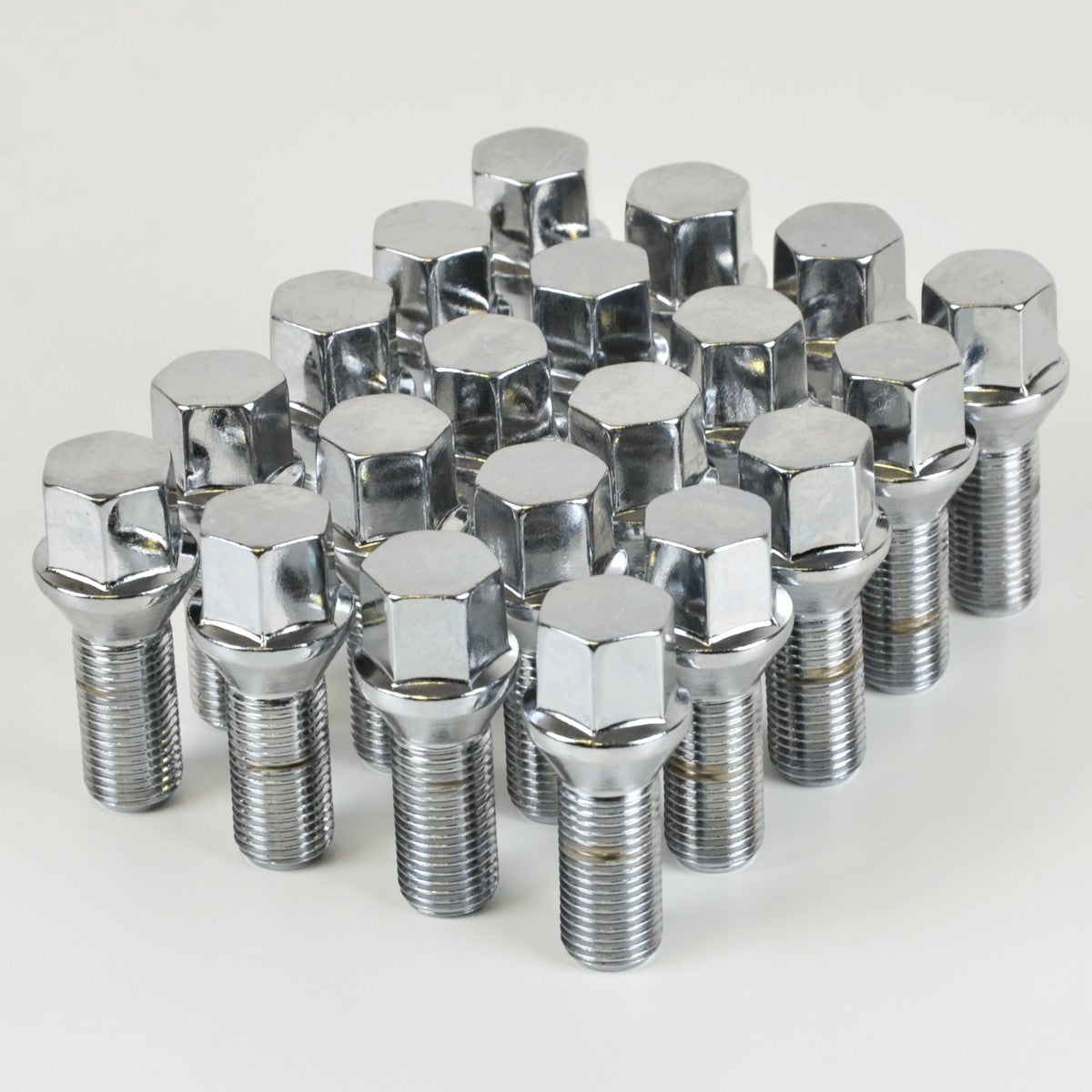 Chrome deals wheel bolts